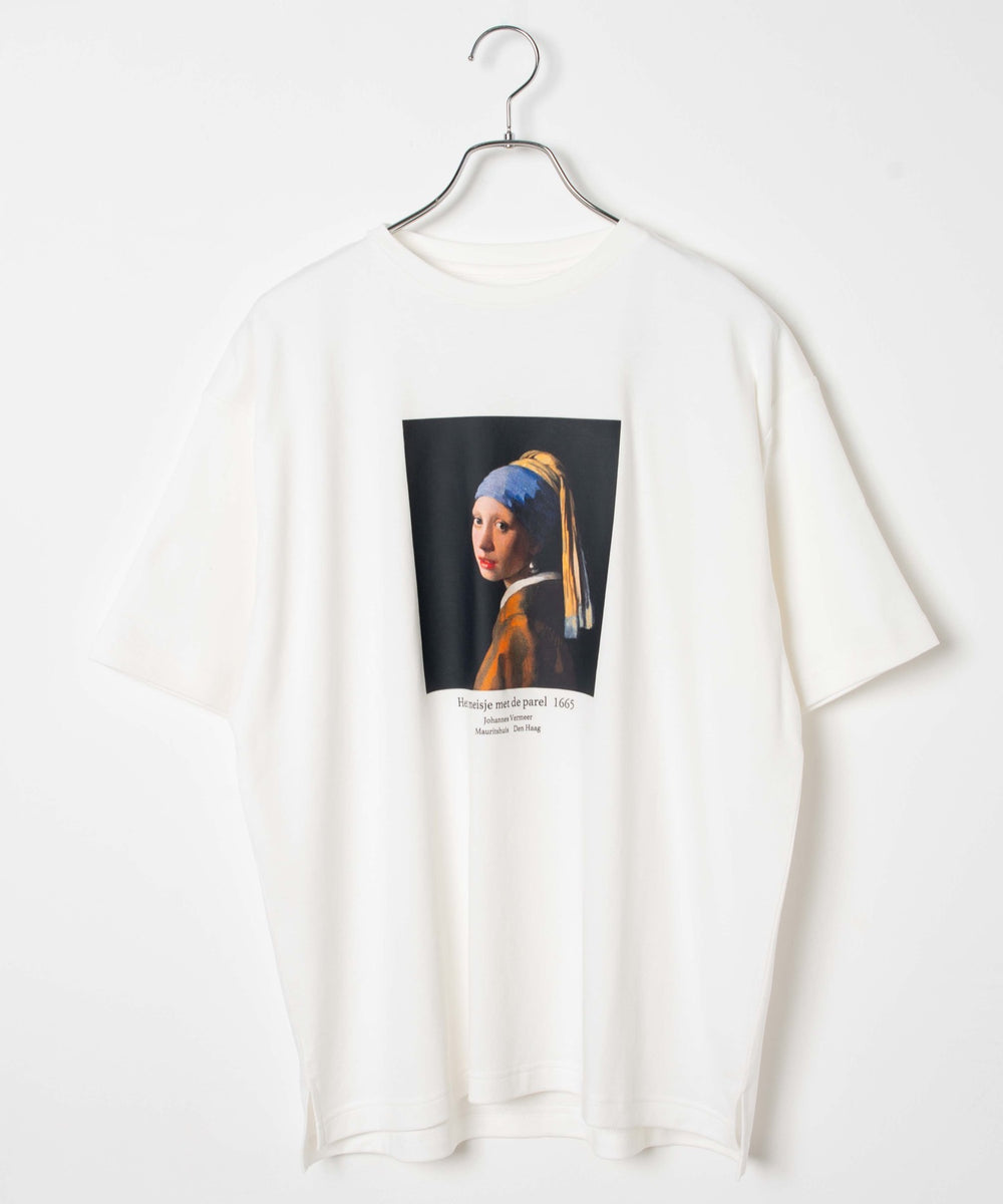 ホワイト／真珠の耳飾り少女