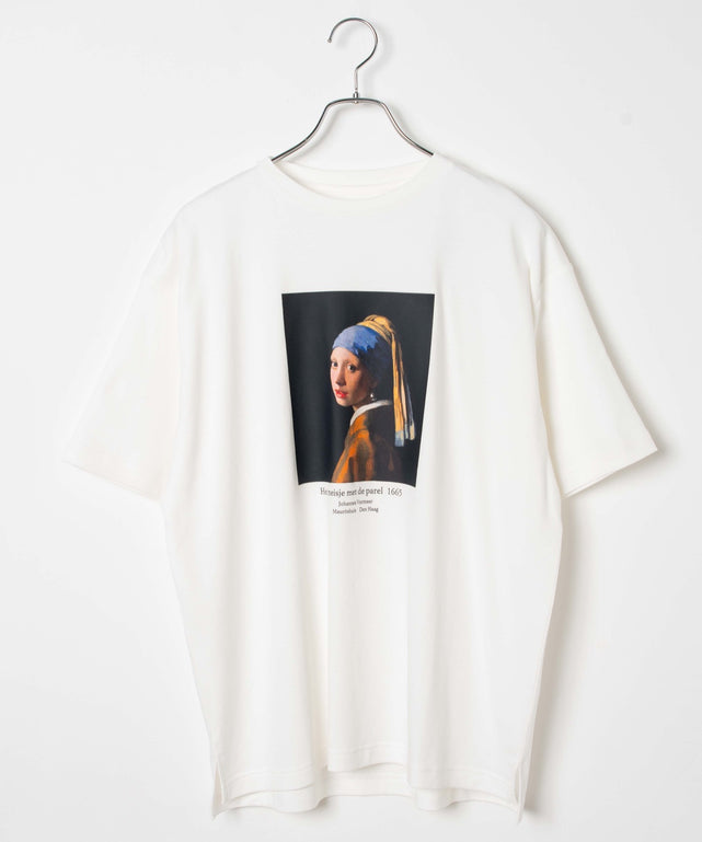 ホワイト／真珠の耳飾り少女