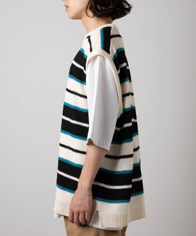 ホワイト モデル：174cm L着用