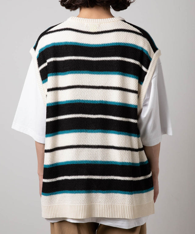 ホワイト モデル：174cm L着用