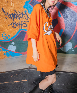オレンジ モデル：154cm L着用