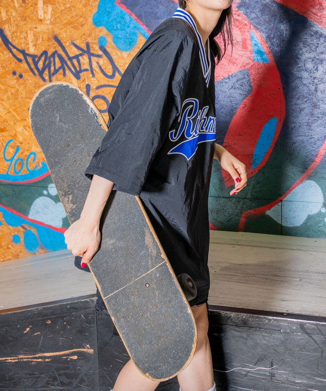 ブラック モデル：154cm L着用