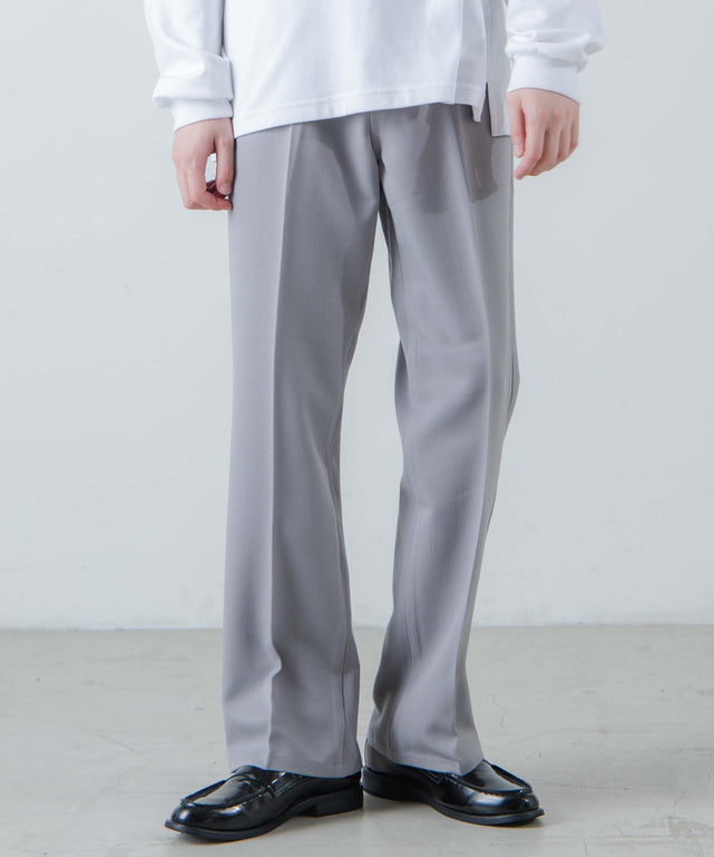 グレー モデル：178cm L着用