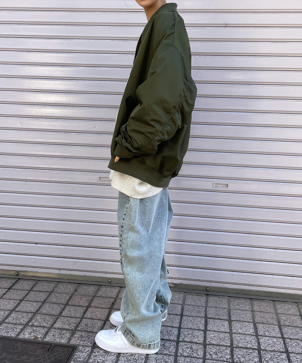 カーキ モデル：157cm L着用