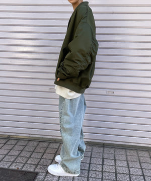 カーキ モデル：157cm L着用