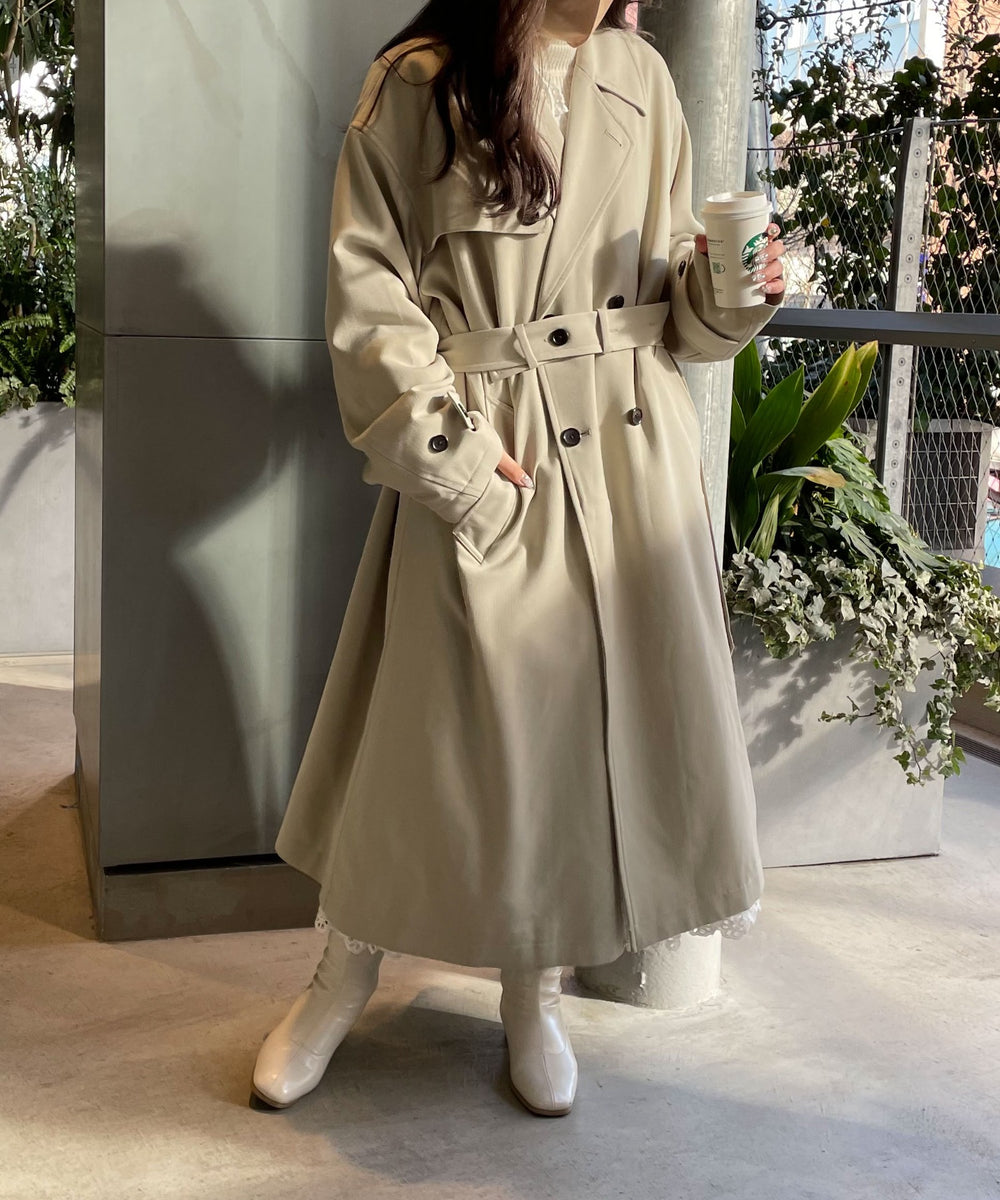 ベージュ モデル：161cm L着用