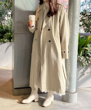 ルーズトレンチコート