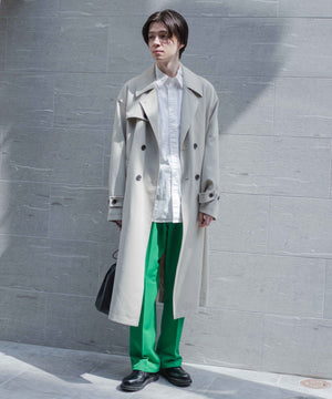 ルーズトレンチコート