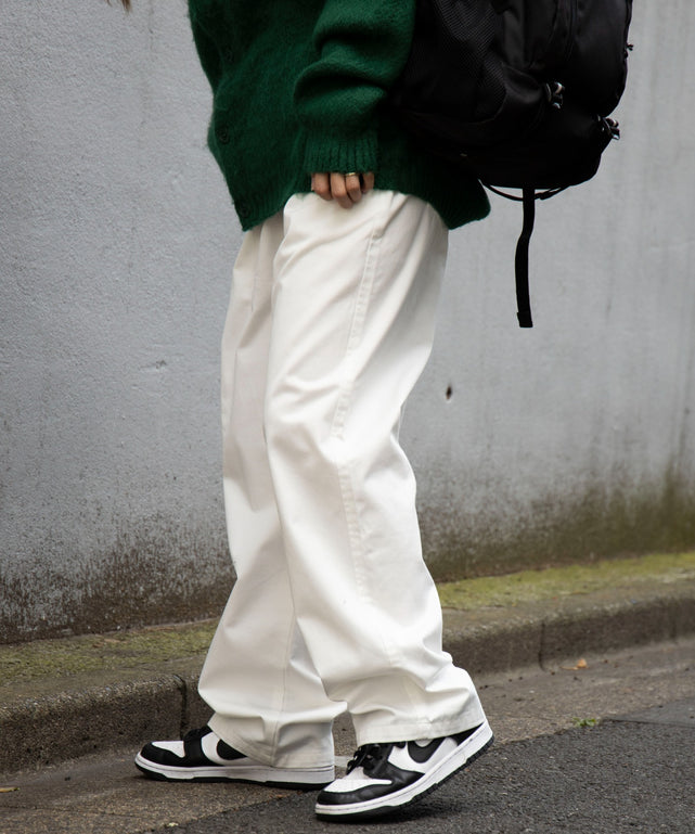 ホワイト　モデル：155cm L着用