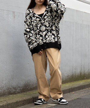 ベージュ　モデル：155cm L着用