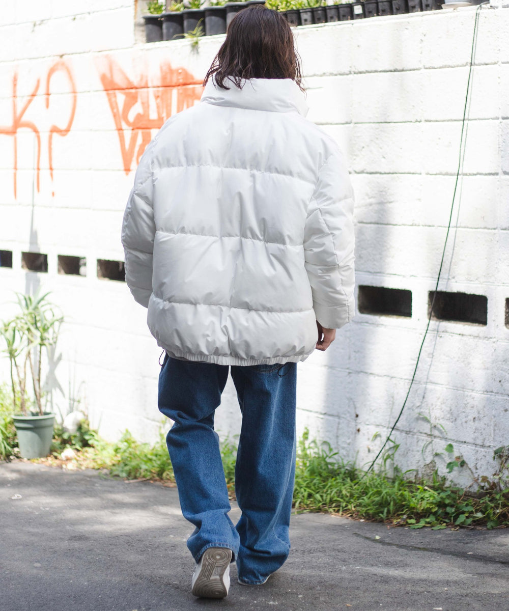 ホワイト モデル：174㎝ L着用