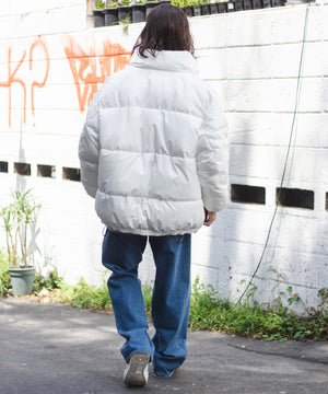 ホワイト モデル：174㎝ L着用