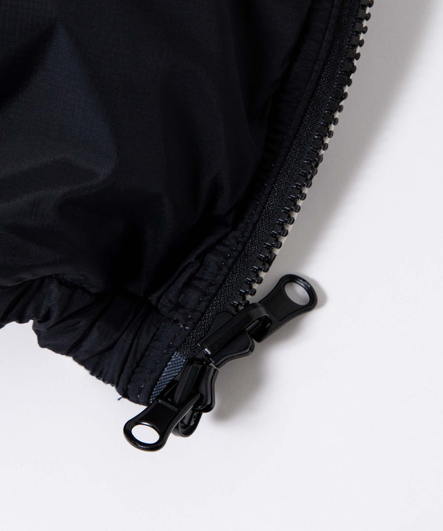 リバーシブルパデッドブルゾン