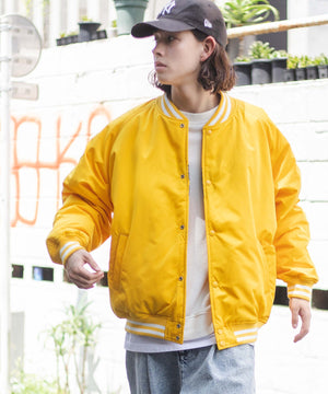 イエロー モデル：174㎝ M着用