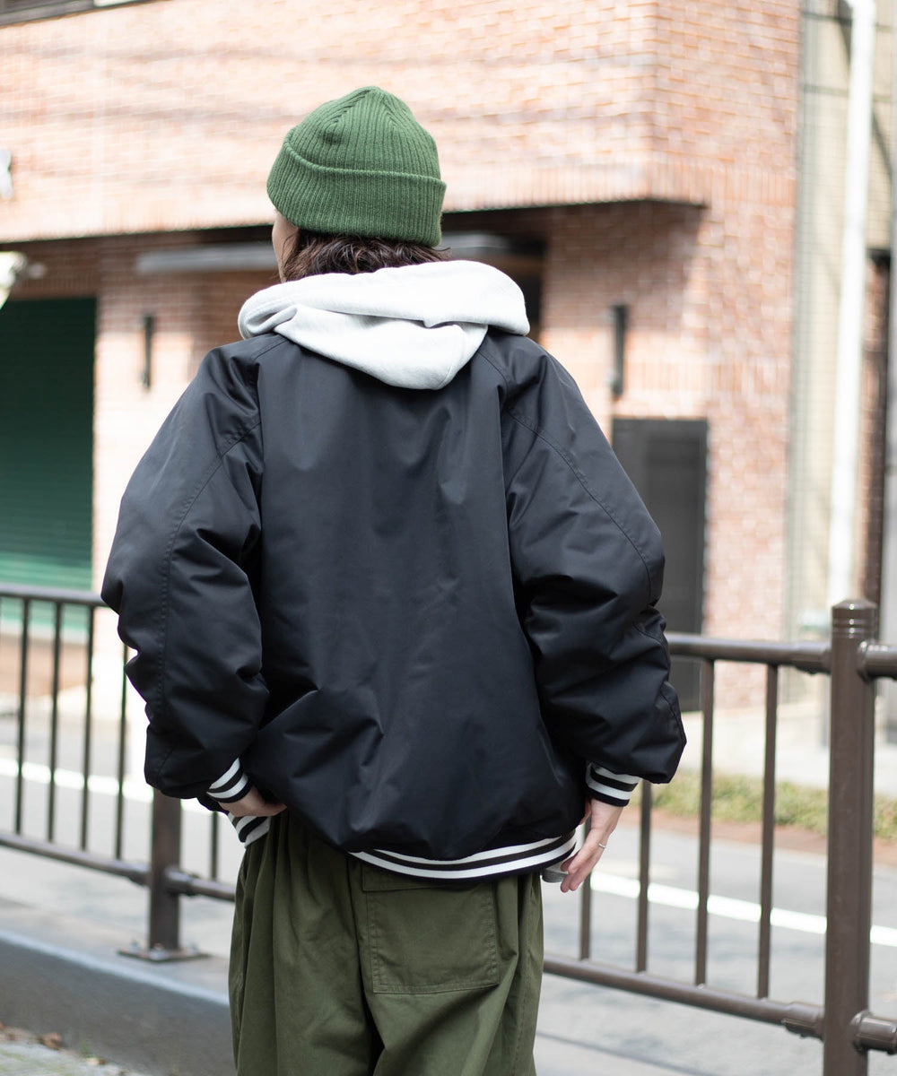 ブラック モデル：174㎝ M着用