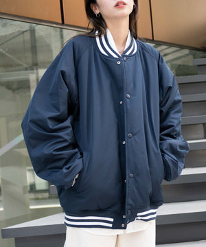 ネイビー　モデル：154cm　L着用 