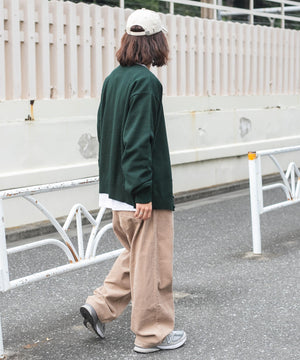 ベージュ モデル：174㎝ L着用