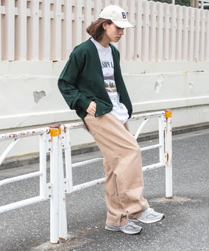 ベージュ モデル：174㎝ L着用