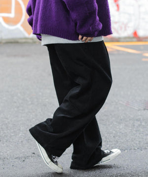 ブラック  モデル：174㎝ L着用