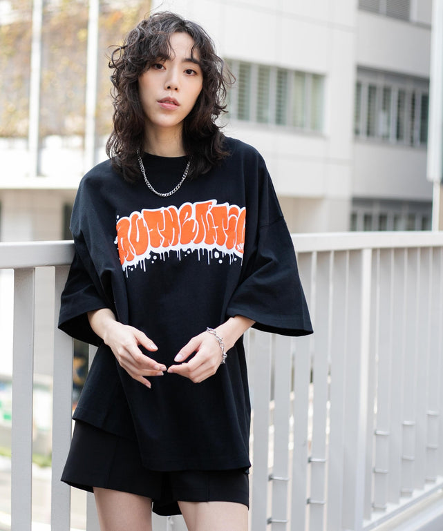 ブラック モデル：175cm L着用