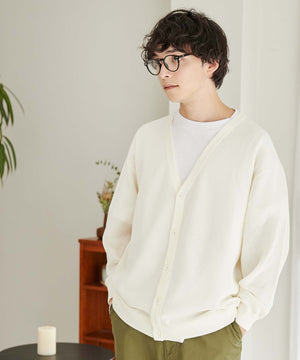 オフホワイト モデル：175cm L着用