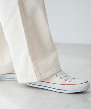 オフホワイト モデル：162cm M着用