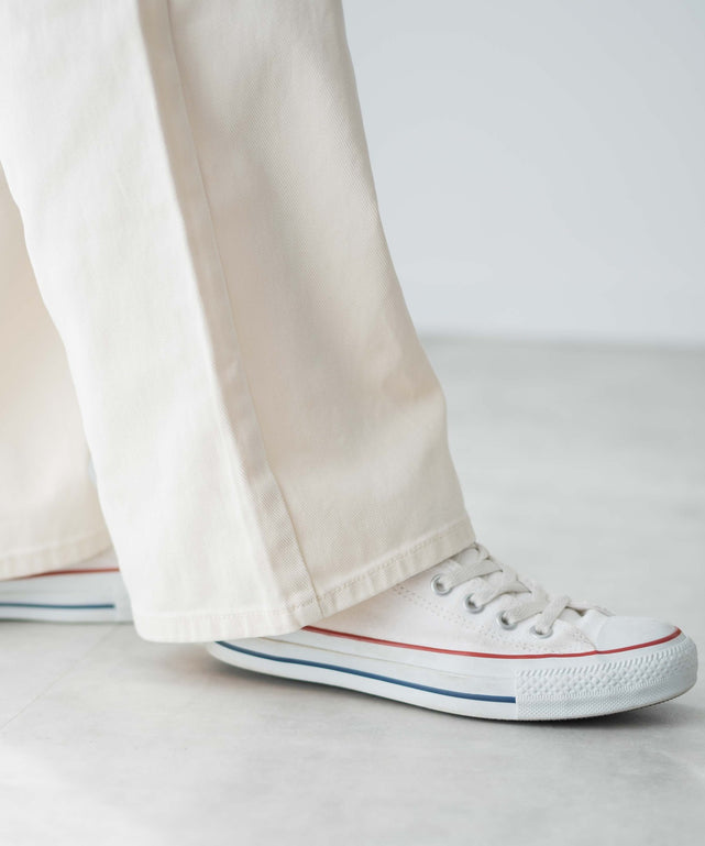 オフホワイト モデル：162cm M着用