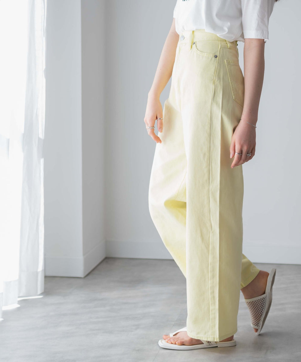 Lイエロー モデル：162cm M着用