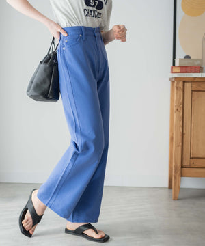 ブルー モデル：162cm M着用