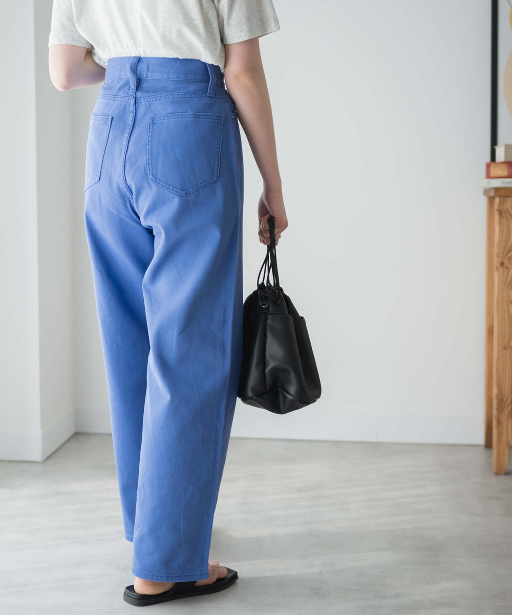 ブルー モデル：162cm M着用