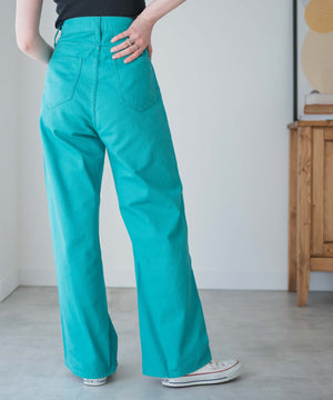 グリーン モデル：162cm M着用