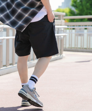 ブラック モデル：178cm L着用