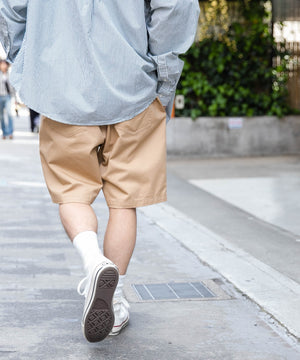 ベージュ モデル：174cm L着用