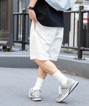 ホワイト モデル：174cm L着用