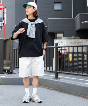 ホワイト モデル：174cm L着用