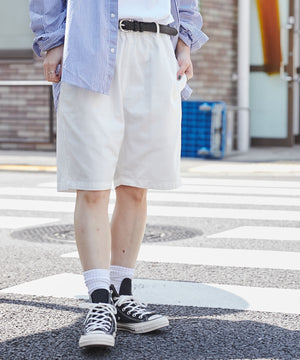 ホワイト モデル：166cm L着用