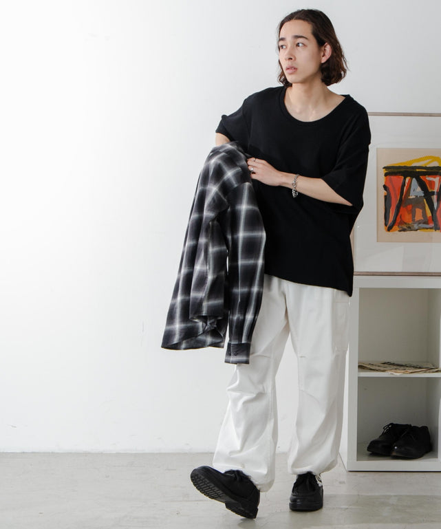 ブラック モデル：174㎝ L着用