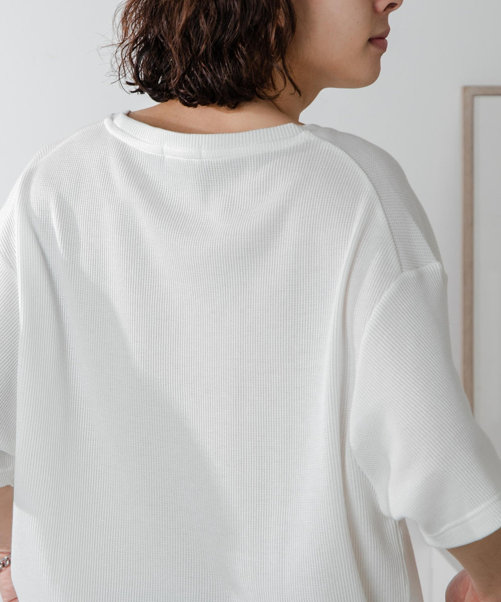 ワッフルUネックT