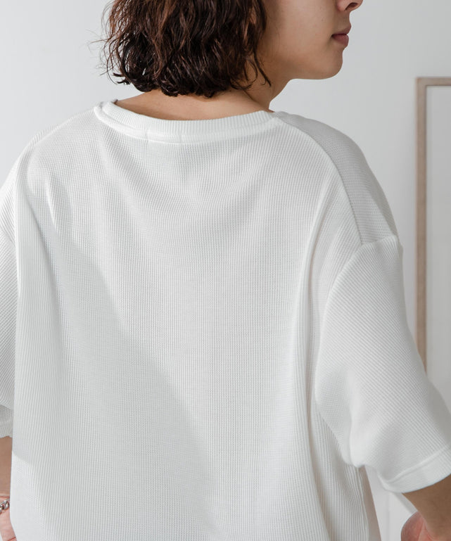 ワッフルUネックT