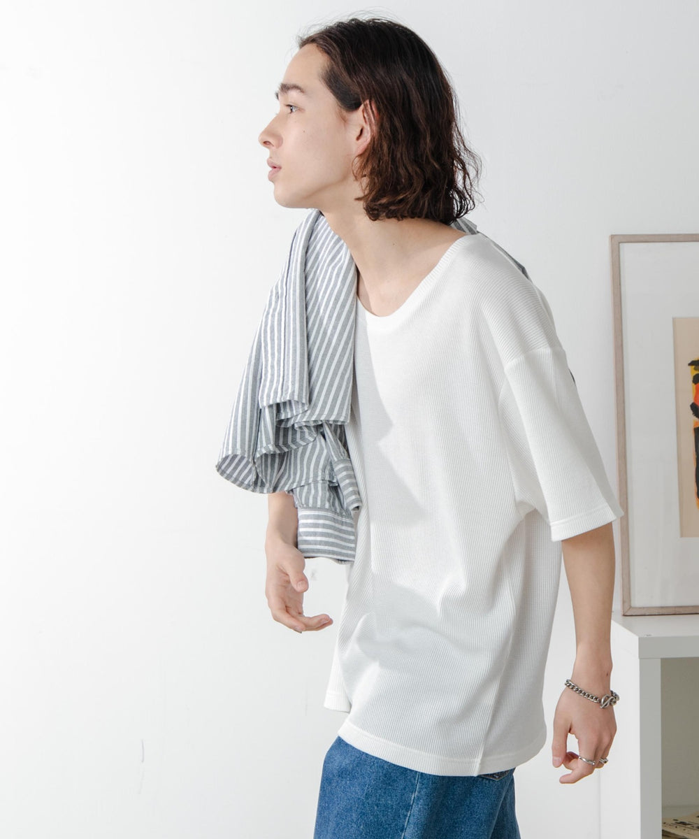 ホワイト モデル：174㎝ L着用