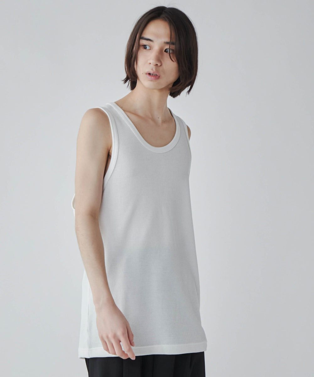 ホワイト モデル：172cm L着用