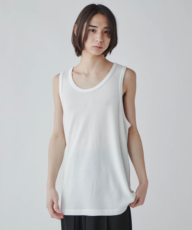 ホワイト モデル：172cm L着用