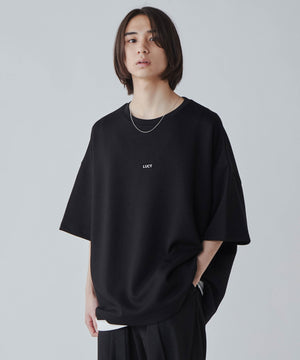 ホワイト モデル：172cm L着用