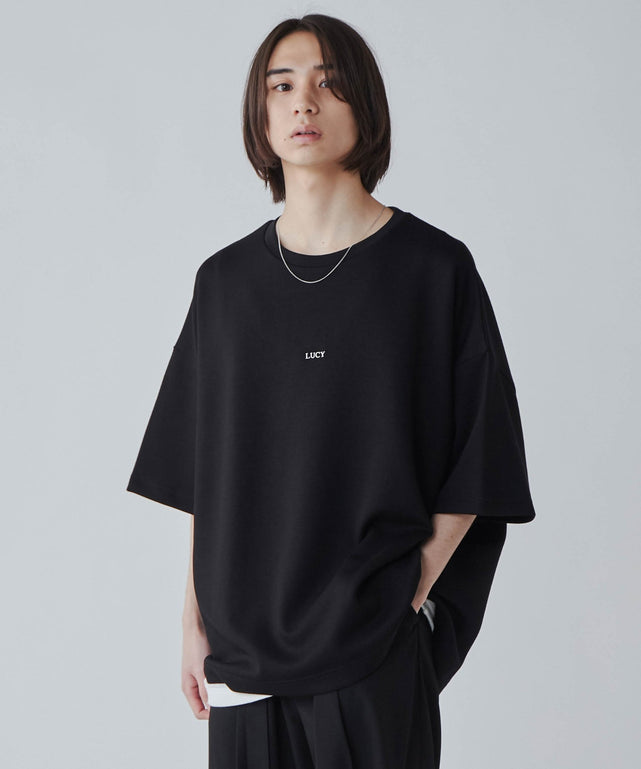 ホワイト モデル：172cm L着用