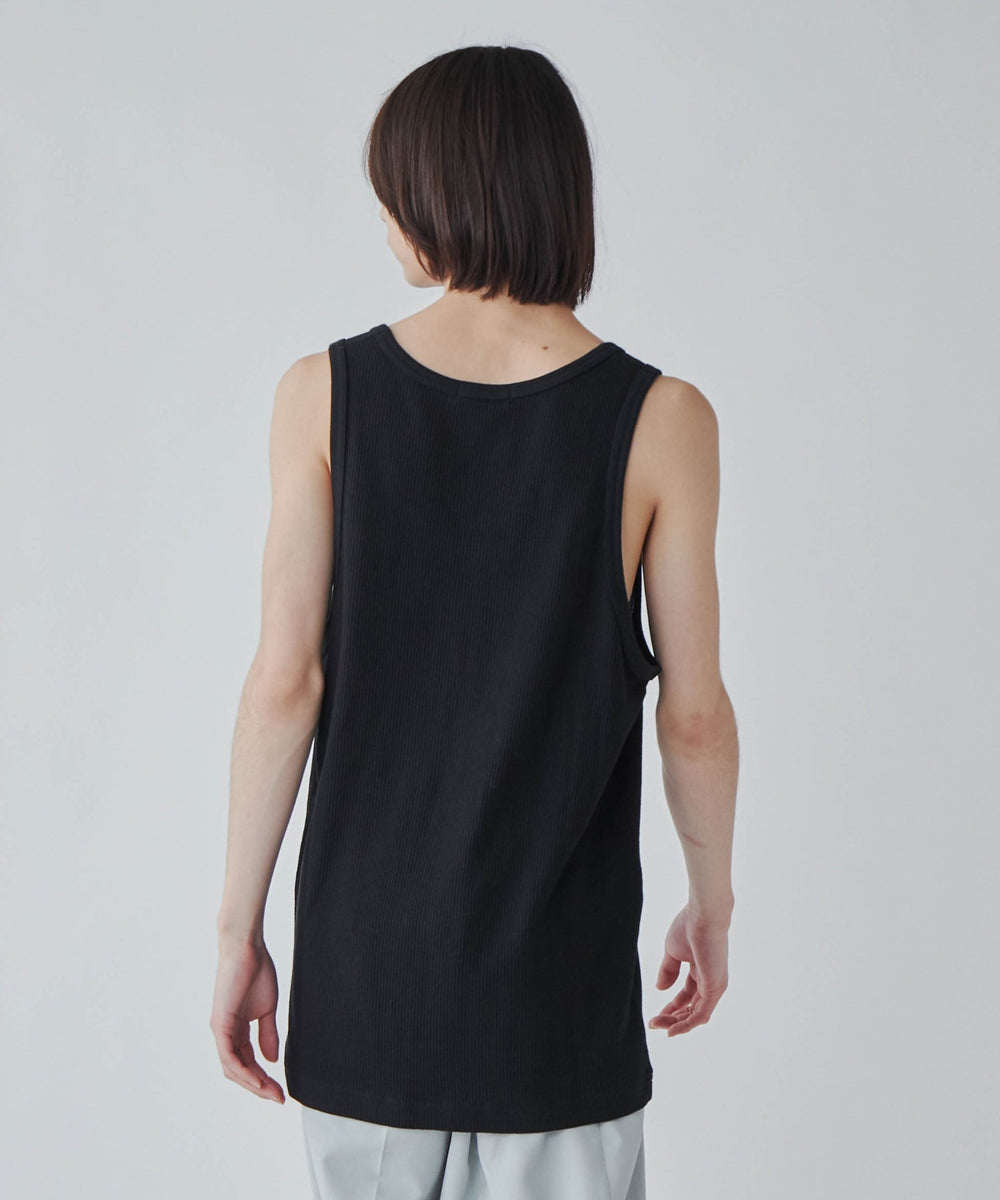 ブラック モデル：172cm L着用