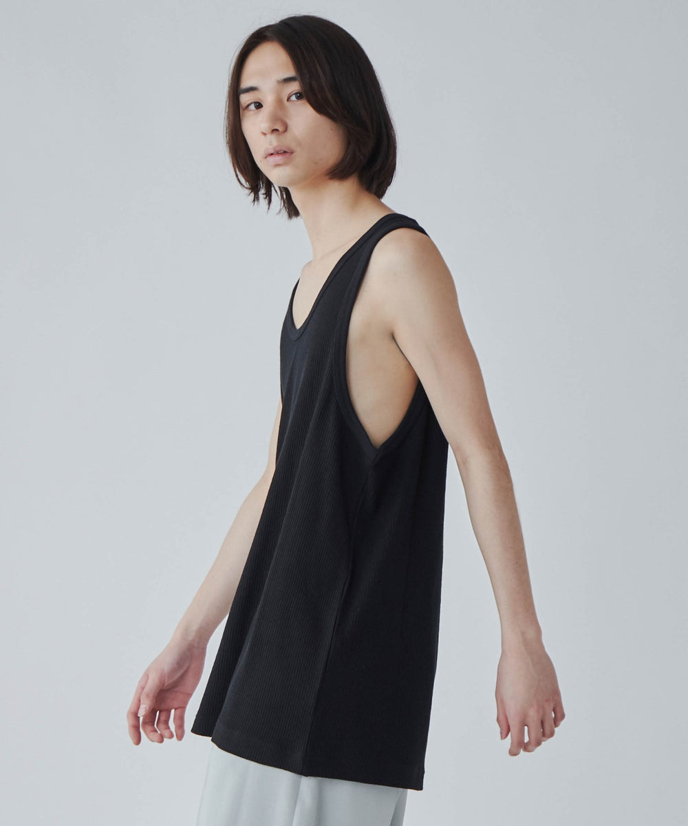 ブラック モデル：172cm L着用