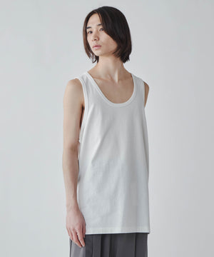 ホワイト モデル：172cm L着用