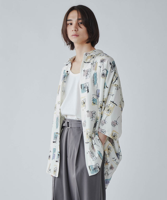 ホワイト モデル：172cm L着用