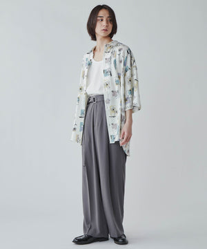 ホワイト モデル：172cm L着用