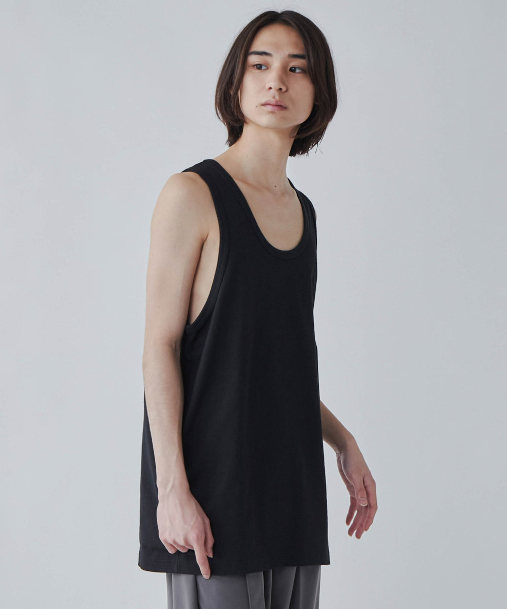 ブラック モデル：172cm L着用